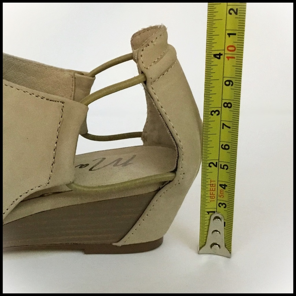 Matisse 'Port' Tan Suede Sandals - Picture 10 of 10